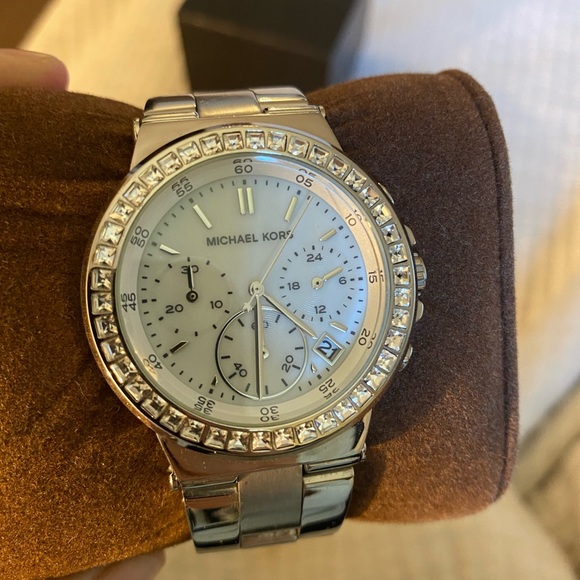 Michael Kors watch - Picture 5 of 5